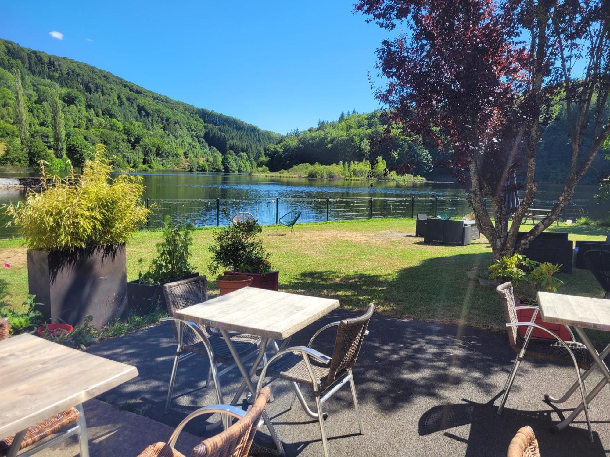Le Lac Des Moines Condat  Exterior foto